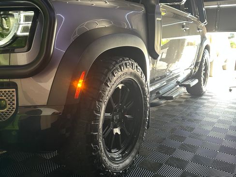 Used 2021 Land Rover Defender 110 X image 16