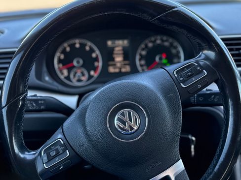 Used 2012 Volkswagen Passat 2.5 SE FWD image 14