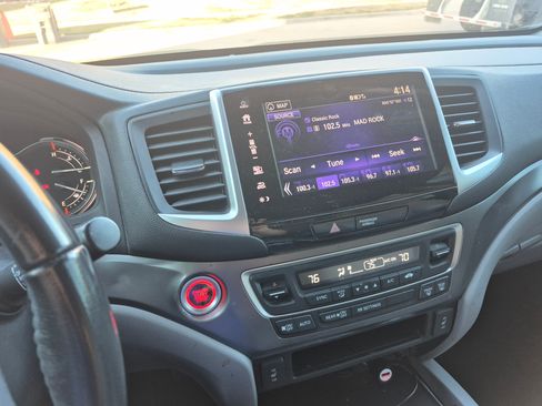 Used 2019 Honda Ridgeline RTL-T image 2