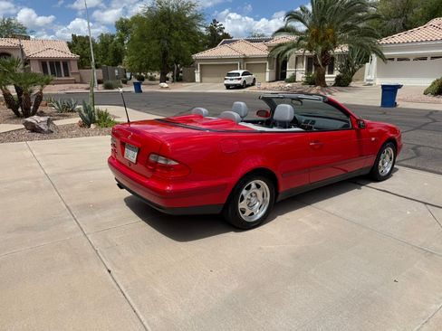 Used 1999 Mercedes-Benz CLK 320 Cabriolet image 12