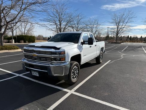 Used 2015 Chevrolet Silverado 2500 W/T image 1