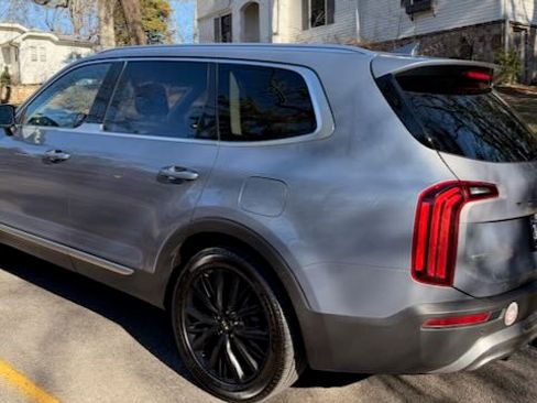 Used 2020 Kia Telluride SX w/ SX Prestige Package image 2