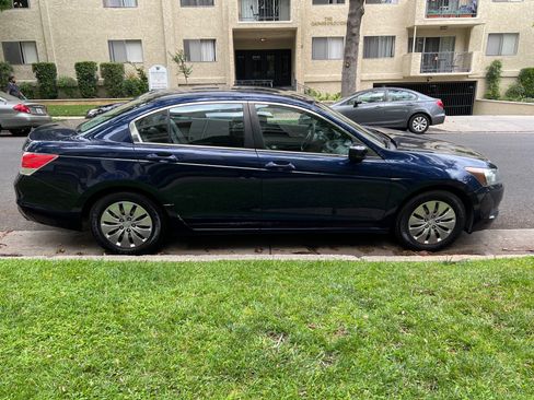 Used 2010 Honda Accord LX image 2
