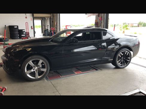 Used 2011 Chevrolet Camaro SS w/ RS Package image 4