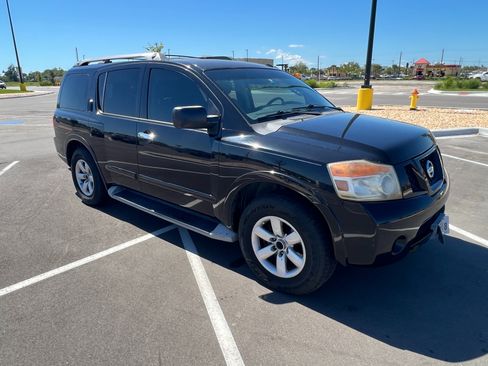 Used 2014 Nissan Armada SV w/ SV Driver Package image 1