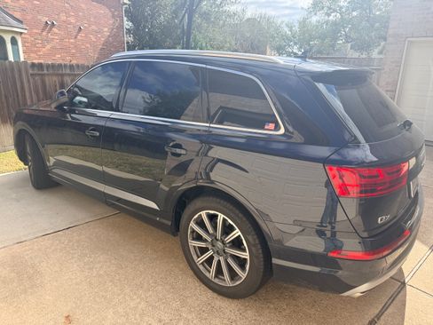 Used 2017 Audi Q7 3.0T Prestige w/ Prestige Package image 11