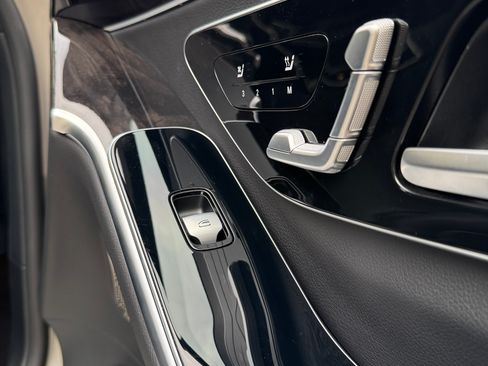 Used 2022 Mercedes-Benz S 500 4MATIC image 16