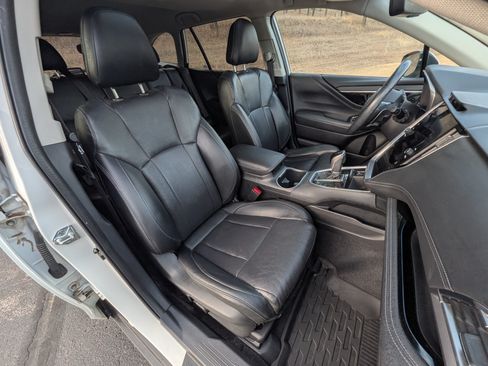 Used 2021 Subaru Outback Limited image 9