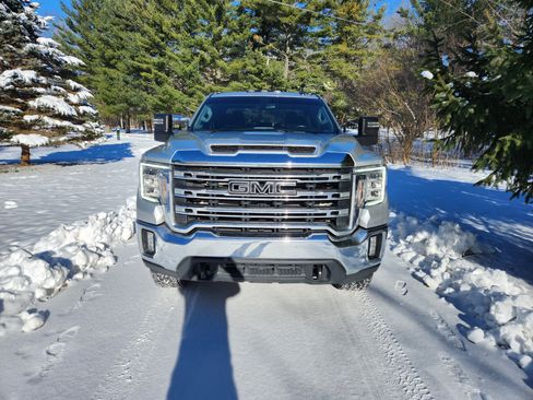 Used 2021 GMC Sierra 2500 SLE w/ SLE Value Package; image 4