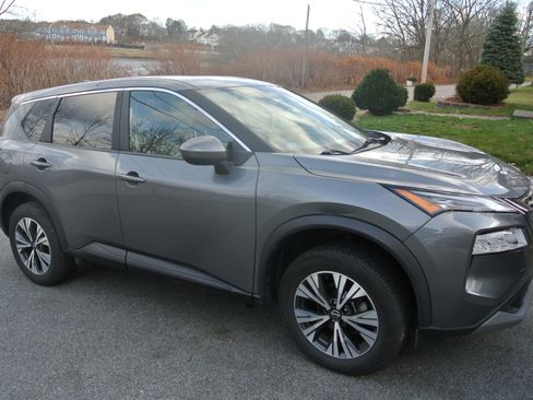 Used 2023 Nissan Rogue SV image 8