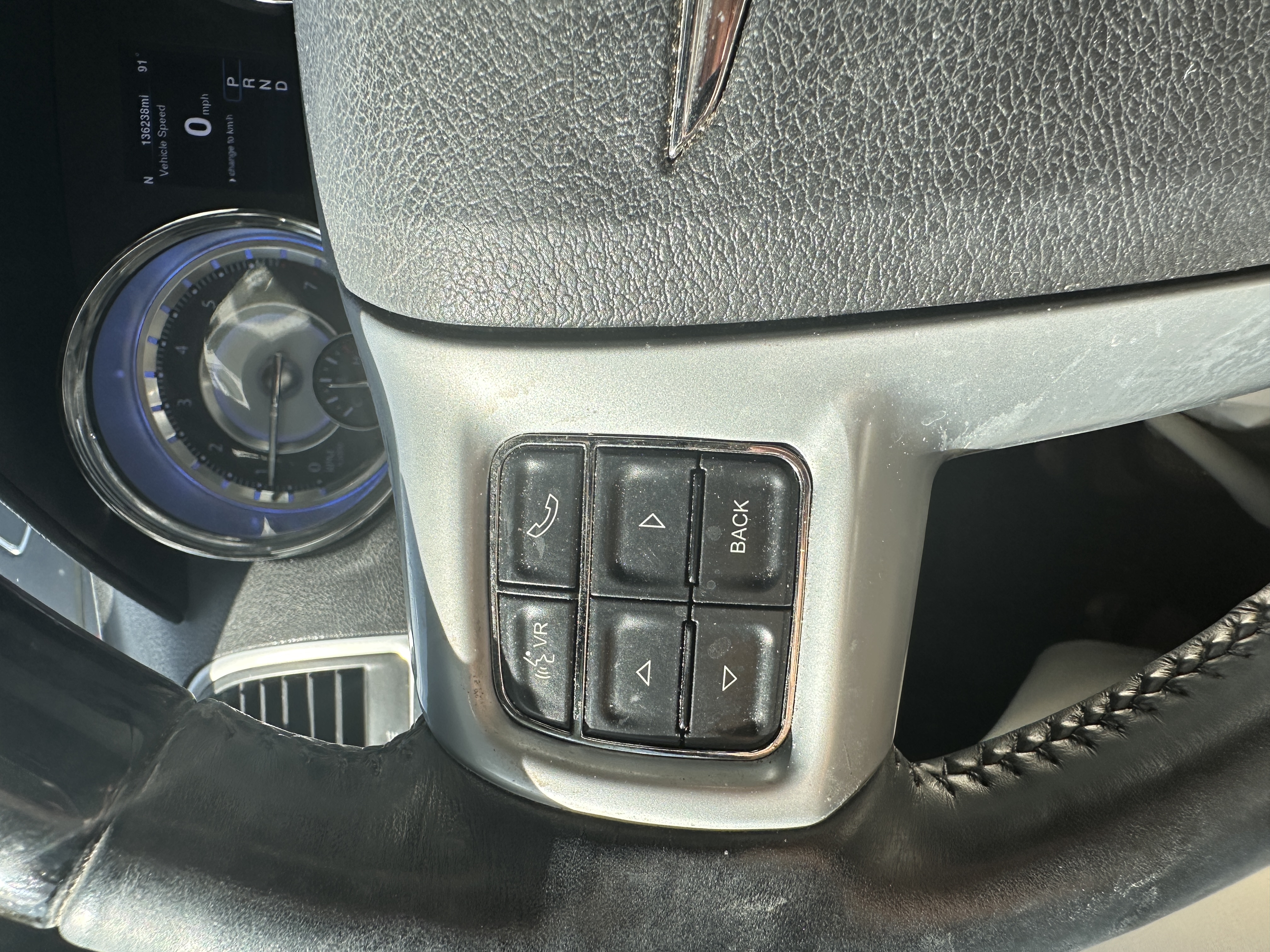 Used 2014 Chrysler 300 C RWD image 17