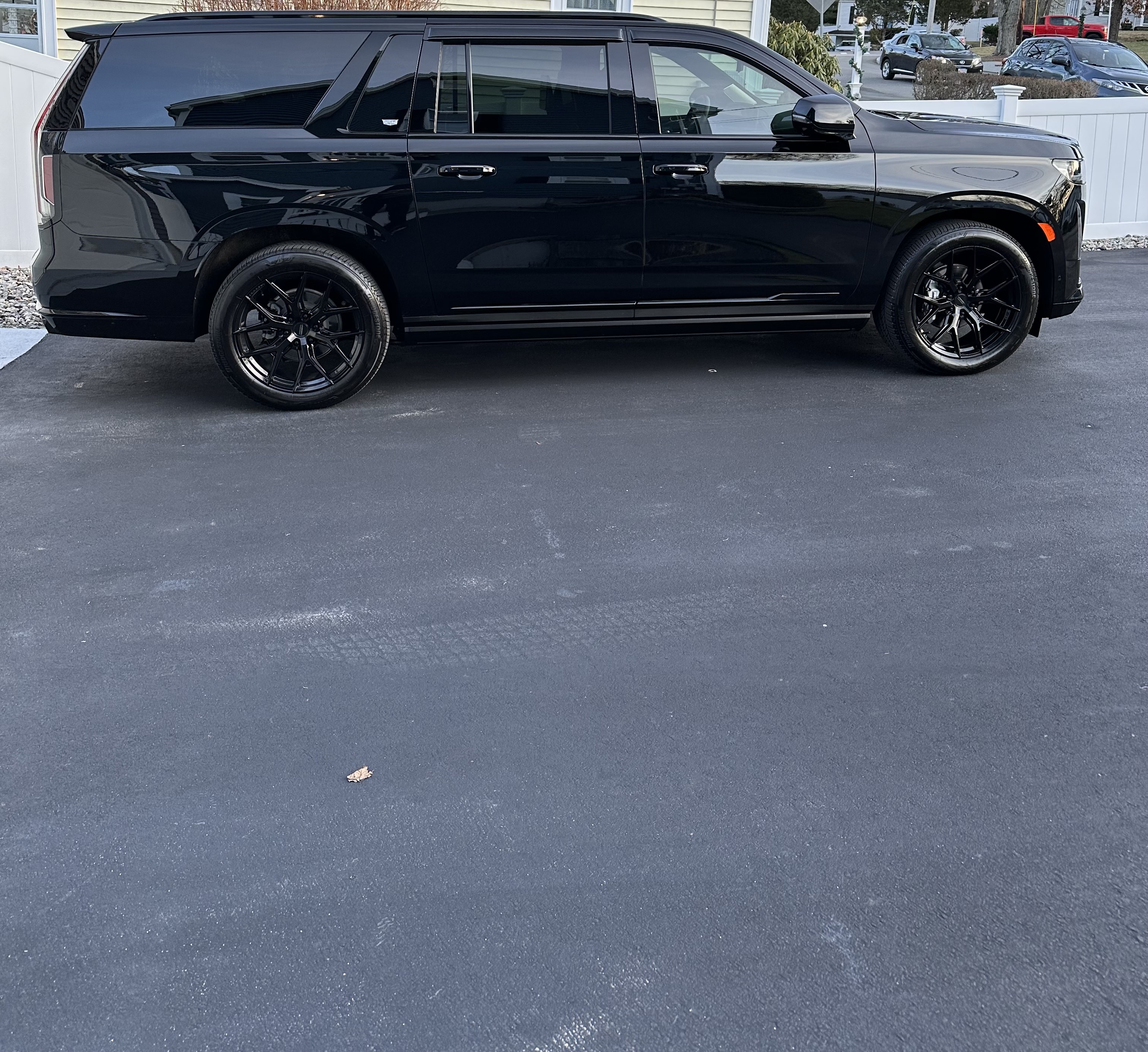 Used 2022 Cadillac Escalade ESV Sport Platinum w/ Heavy-Duty Trailer Package AWD/4WD image 6