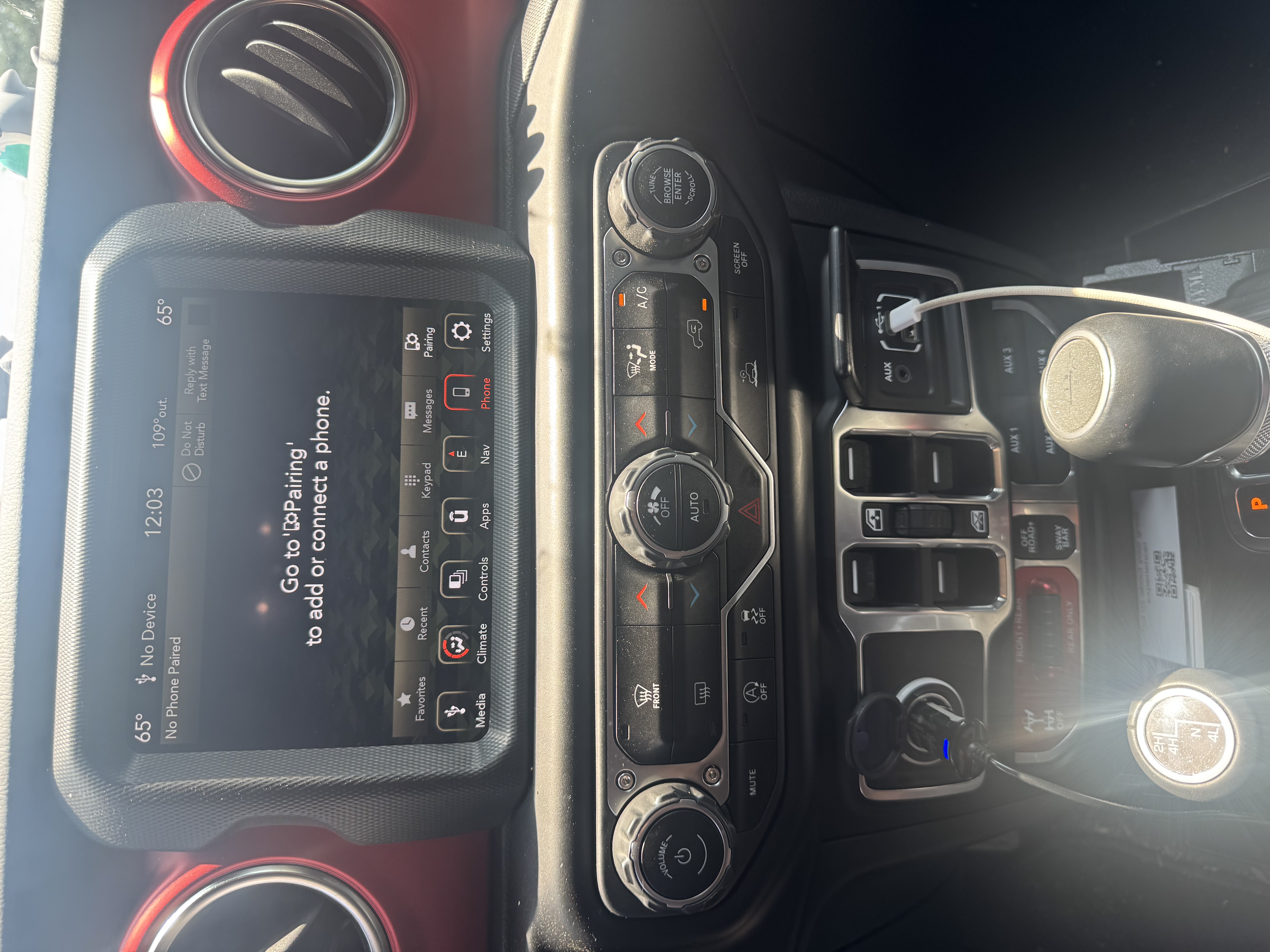 Used 2023 Jeep Gladiator Rubicon w/ LED Lighting Group AWD/4WD image 24