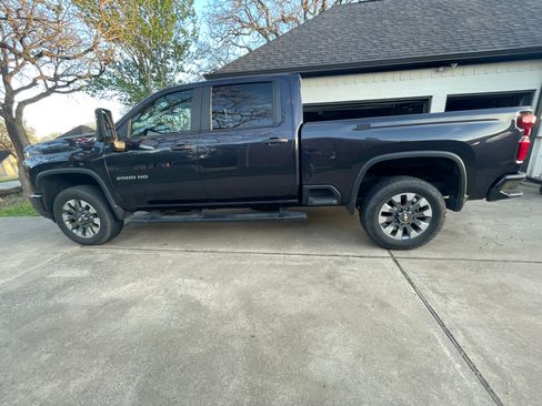 Used 2024 Chevrolet Silverado 2500 Custom w/ Custom Convenience Package image 1