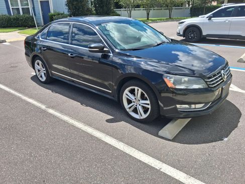 Used 2014 Volkswagen Passat TDI SE FWD image 4
