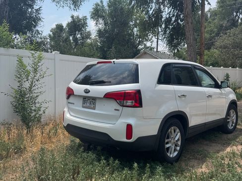 Used 2015 Kia Sorento LX FWD image 4