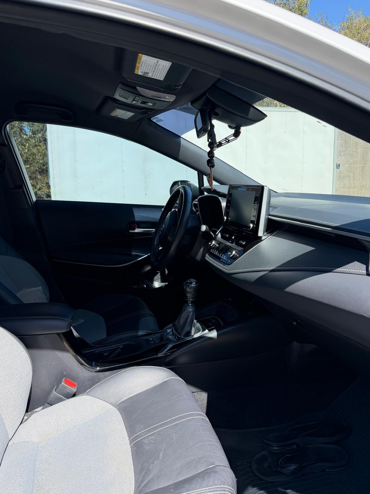 Used 2022 Toyota Corolla XSE FWD image 11