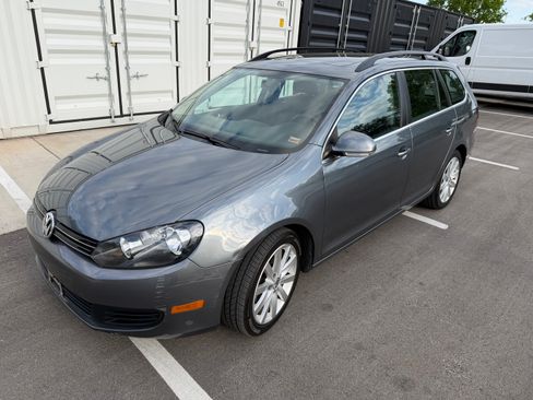 Used 2011 Volkswagen Jetta TDI FWD image 1