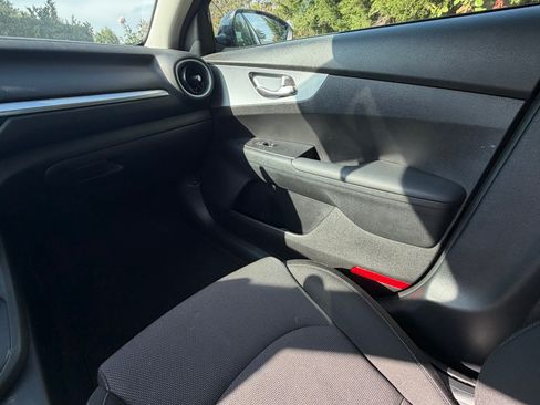 Used 2024 Kia Forte LXS image 9