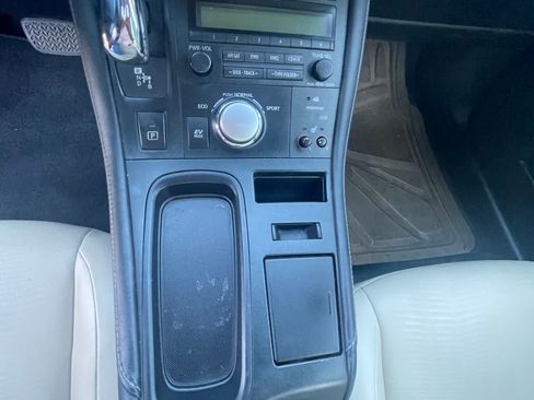 Used 2012 Lexus CT 200h Premium image 13