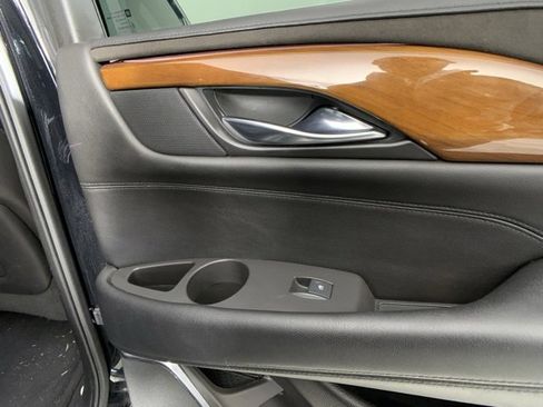 Used 2016 Cadillac Escalade ESV Luxury image 10