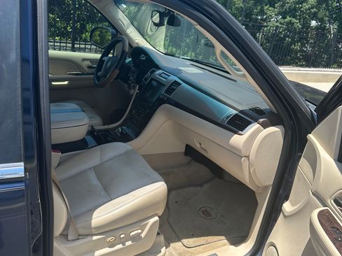 Used 2008 Cadillac Escalade 2WD image 8