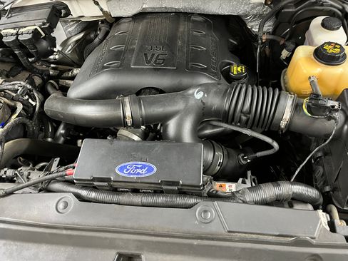 Used 2012 Ford F150 XLT w/ XLT Chrome Pkg image 18