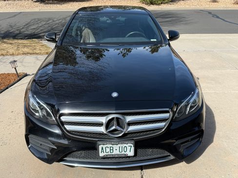 Used 2017 Mercedes-Benz E 300 4MATIC image 1