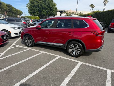 Used 2020 Mitsubishi Outlander SEL image 4