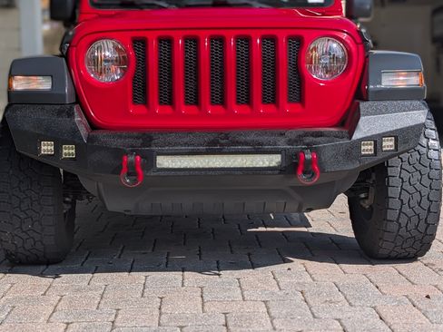 Used 2019 Jeep Wrangler Unlimited Sport S image 2