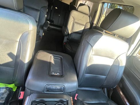 Used 2017 Chevrolet Suburban Premier image 14