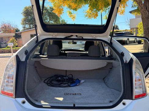 Used 2012 Toyota Prius Plug-In Hybrid image 15