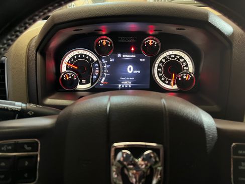 Used 2017 RAM 1500 Classic SLT w/ Luxury Group AWD/4WD image 28