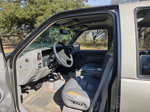 Used 1998 Chevrolet Silverado 3500 4x4 Crew Cab w/ Preferred Equipment Group 3 image 8