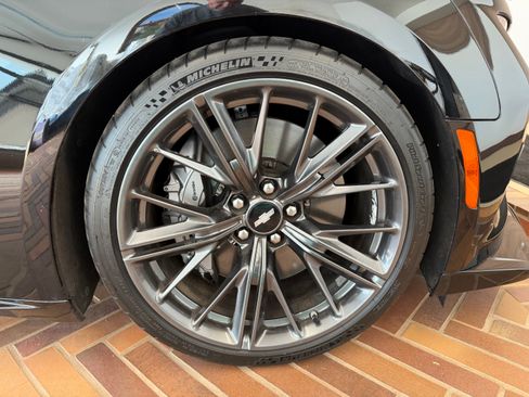 Used 2019 Chevrolet Camaro ZL1 image 15