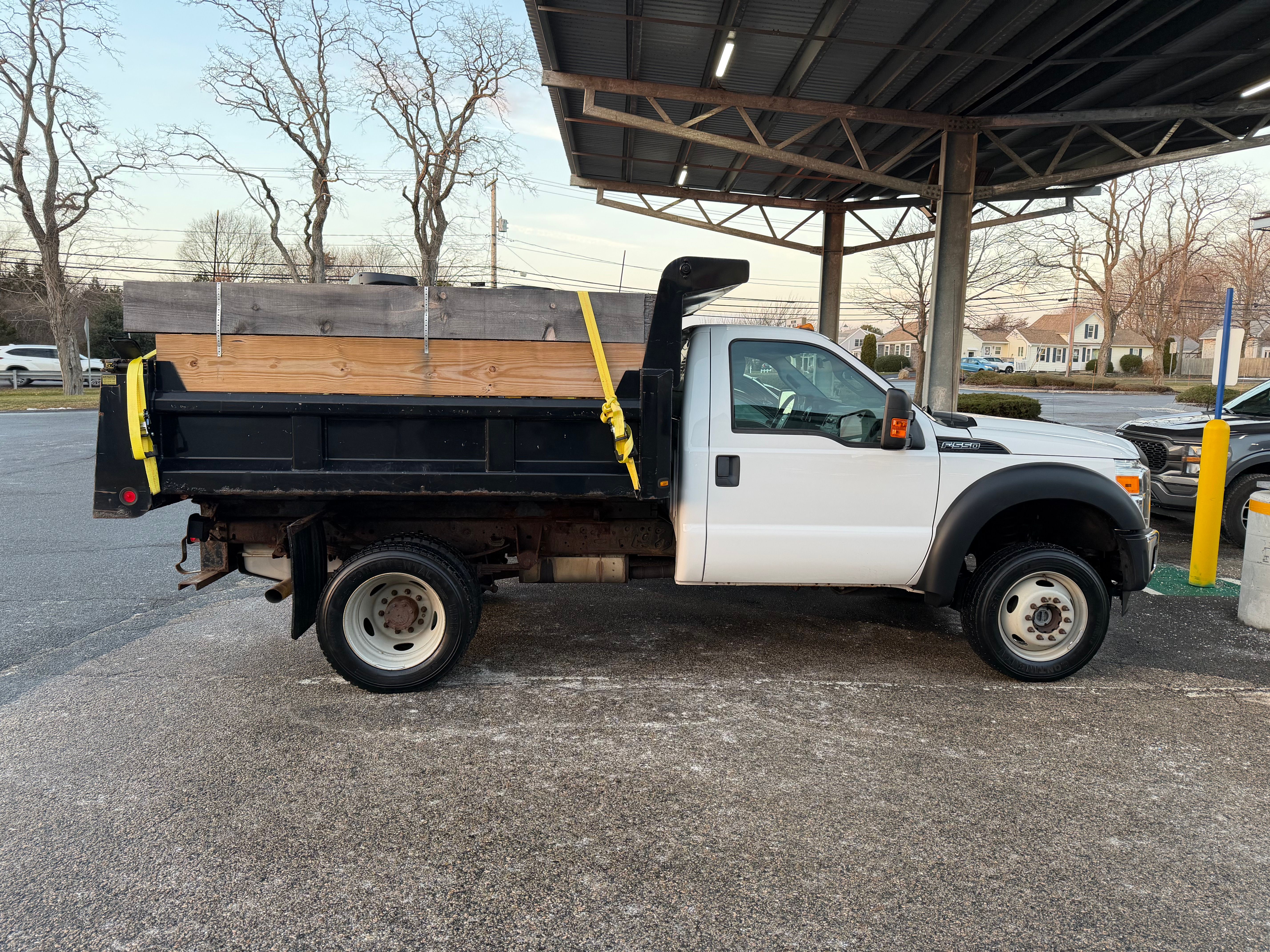 Used 2016 Ford F550 4x4 Regular Cab Super Duty w/ Power Equipment Group image 5