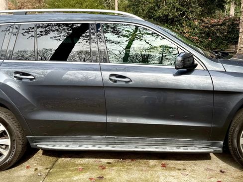 Used 2015 Mercedes-Benz GL 450 4MATIC image 2