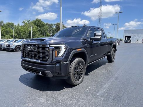 Used 2024 GMC Sierra 2500 Denali Ultimate image 5