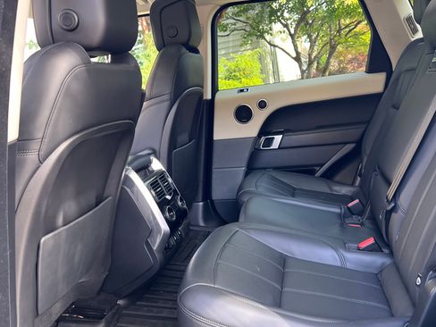 Used 2021 Land Rover Range Rover Sport HSE Silver Edition image 2