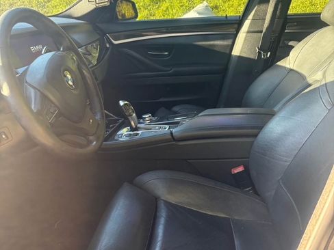 Used 2012 BMW 550i xDrive Sedan image 8
