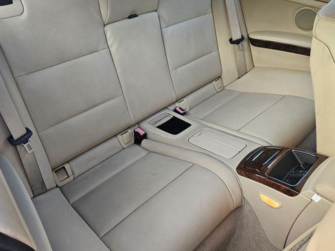 Used 2010 BMW 328i Convertible image 10