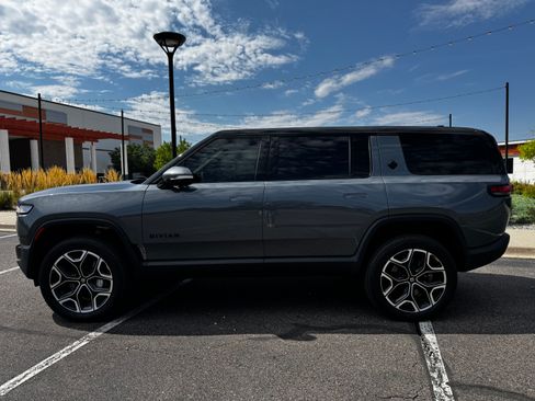 Used 2024 Rivian R1S Adventure AWD/4WD image 2