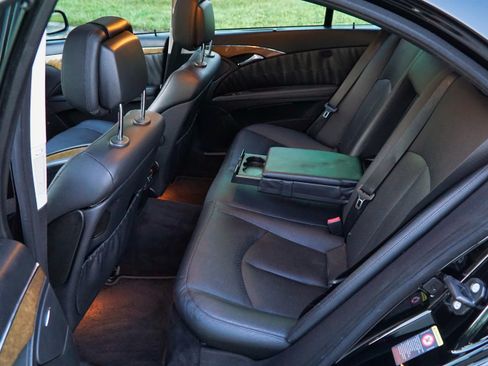 Used 2007 Mercedes-Benz E 550 Sedan image 22