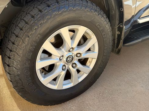 Used 2016 Toyota Land Cruiser image 15