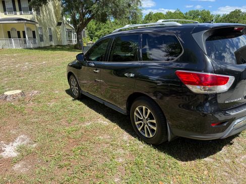 Used 2015 Nissan Pathfinder SV w/ Trailer Tow Package image 2
