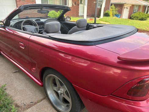 Used 1996 Ford Mustang GT RWD image 5