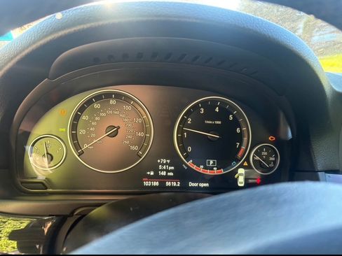 Used 2012 BMW 550i xDrive Sedan image 5