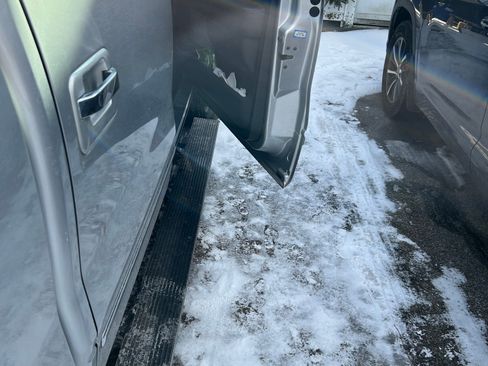 Used 2013 Ford F150 Platinum image 5