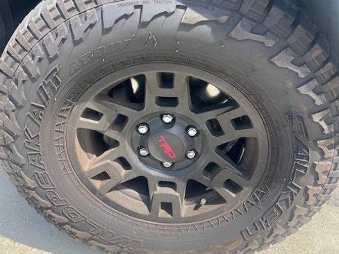 Used 2015 Toyota 4Runner SR5 Premium image 6