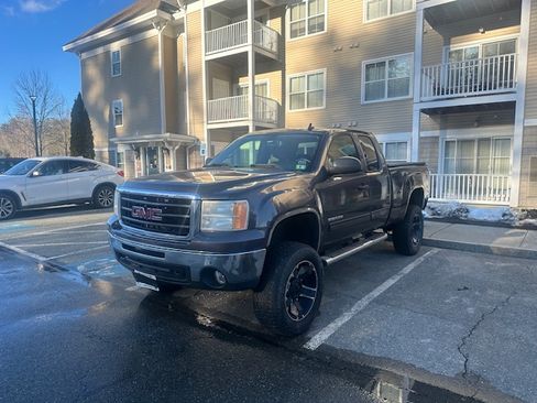 Used 2011 GMC Sierra 1500 SLE w/ Power Tech Package image 1